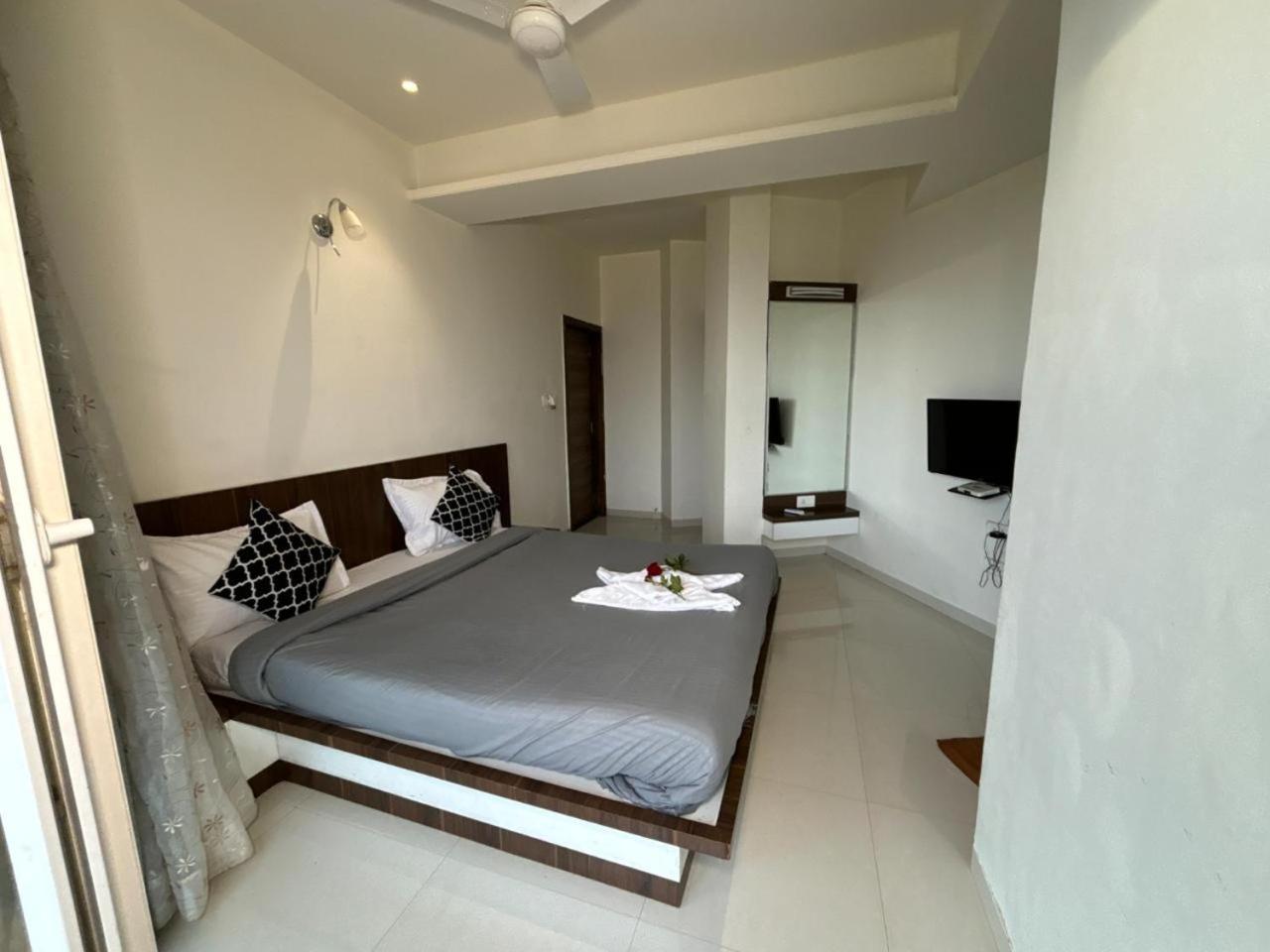Hillview Rooms By 29 Bungalow Panchgani Exterior photo