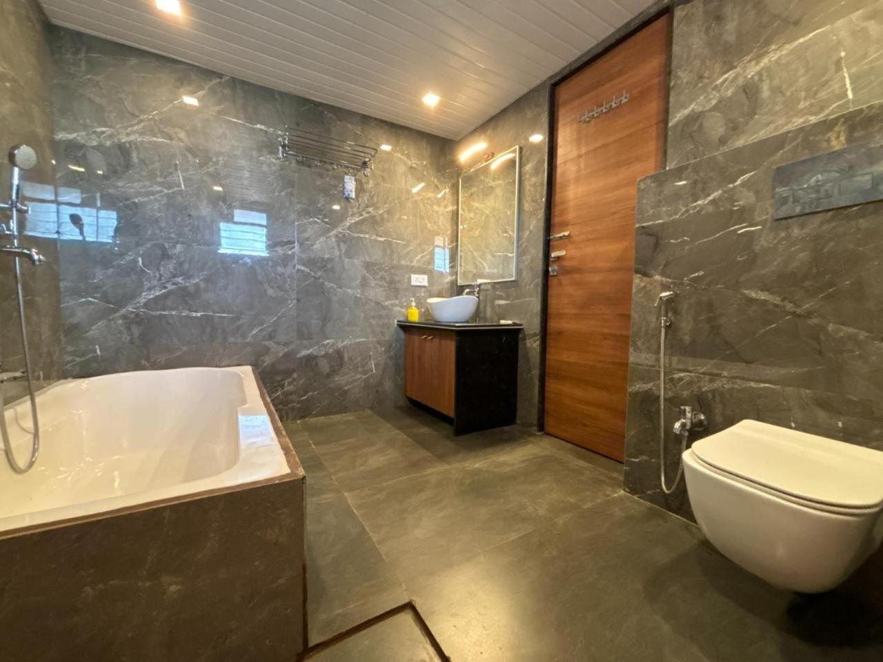 Hillview Rooms By 29 Bungalow Panchgani Exterior photo